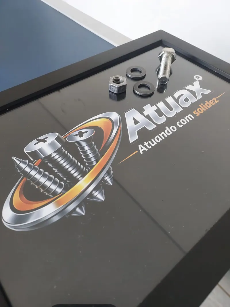 Placa da Atuax Fixadores com porca, arruelas e parafuso sextavado